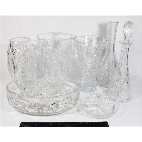 ESTATE BOX OF CRYSTAL AND OTHER HOME GOODS