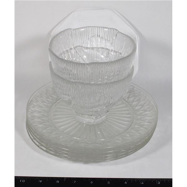 LOT OF VINTAGE GLASSWARE