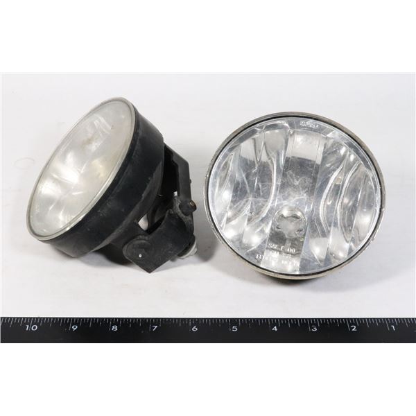 SET OF LIGHT HOUSINGS