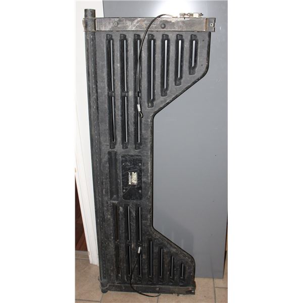 RV/ 5TH WHEEL TAILGATE