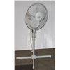 Image 1 : WHITE FLOOR FAN