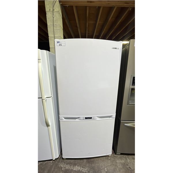 SAMSUNG 32" WIDE SWING DOOR REFRIGERATOR WITH BOTTOM FREEZER DRAWER
