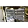Image 2 : SAMSUNG 32" WIDE SWING DOOR REFRIGERATOR WITH BOTTOM FREEZER DRAWER