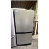 Image 1 : SAMSUNG 32" WIDE SWING DOOR FRIDGE WITH BOTTOM FREEZER DRAWER
