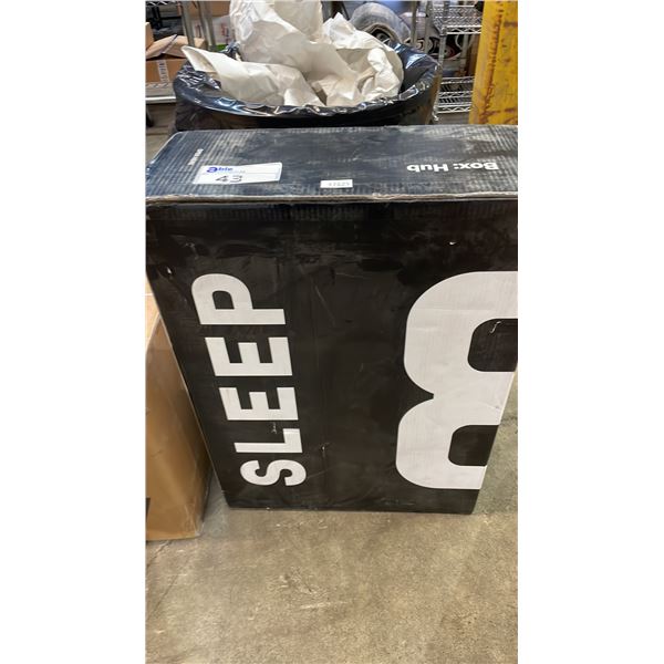 SLEEP 8 POD 4 HUB IN BOX