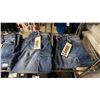 Image 2 : *NEW WITH TAGS* 4 PAIRS OF CARGO LOW RISE STRETCH DENIM JEANS: ASSORTED SIZES