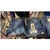 Image 3 : *NEW WITH TAGS* 4 PAIRS OF CARGO LOW RISE STRETCH DENIM JEANS: ASSORTED SIZES