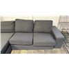 Image 3 : 2-PC FABRIC SECTIONAL SOFA (ARMS DETACHED)