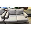 Image 2 : FABRIC LOVE SEAT