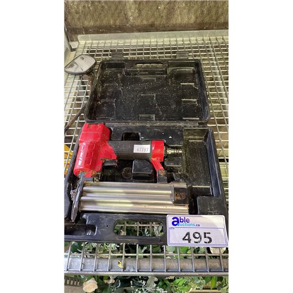 BRAD NAILER WITH HARD CASE