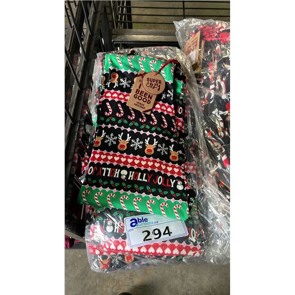 *NEW WITH TAGS* (8) PAIRS OF URBAN HERITAGE CHRISTMAS LEGGINGS: SIZES S - XL