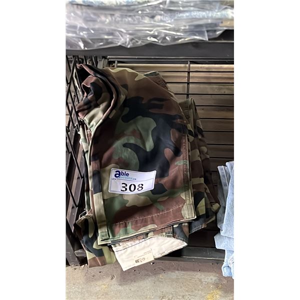 *NEW WITH TAGS* (3) PAIRS OF LEVI'S XX CARGO STRAIGHT LEG CAMOUFLAGE JEANS: SIZE 29 30