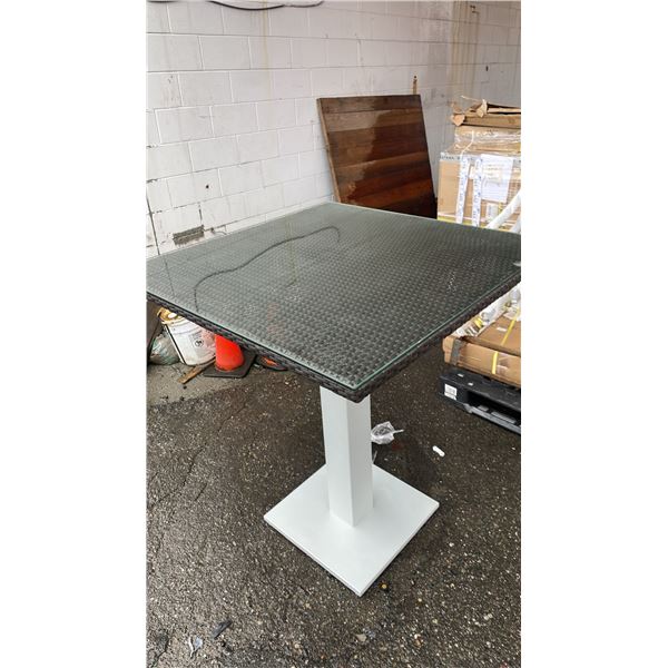 *NEW* RATANA MILAN ALUMINUM BASE WOVEN & GLASS 36" X 36" PATIO TABLE