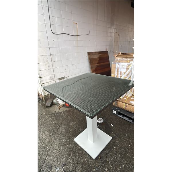 *NEW* RATANA MILAN ALUMINUM BASE WOVEN & GLASS 36" X 36" PATIO TABLE