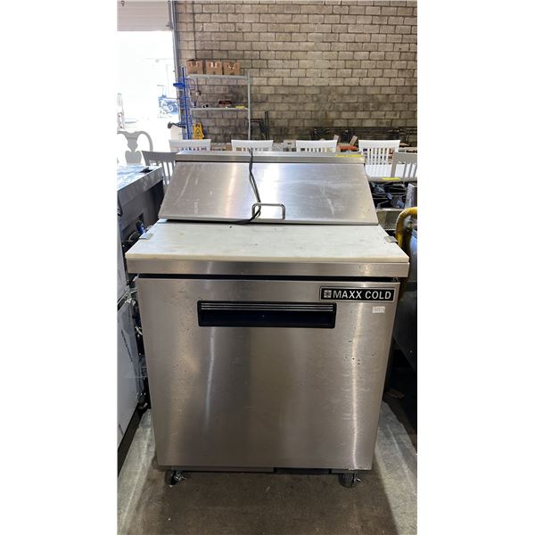 MAXX COLD REFRIGERATED PORTABLE COMMERCIAL STAINLESS STEEL PREP STATION MODEL MXCR29SHC