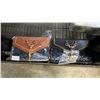 Image 2 : SHELF OF ASSORTED WOMEN'S HANDBAGS AND CLUTCHES