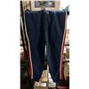 Image 3 : ZIPPERED HOODIES WITH MATCHING JOGGERS AND PAIR OF JEANS
