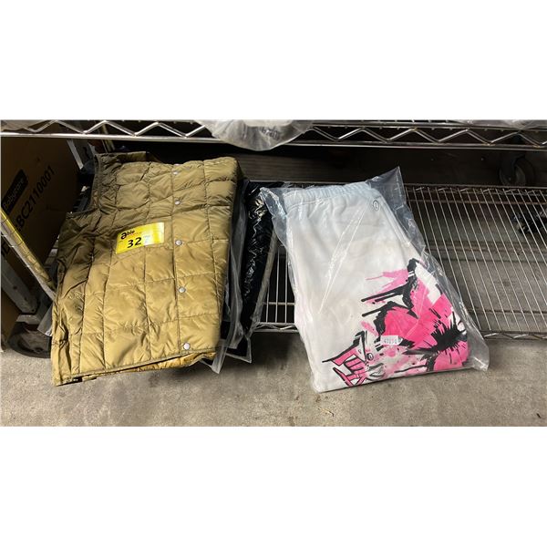 *NEW WITH TAGS* (5) BUTTON DOWN VESTS (SIZE M) & A PAIR OF WHITE FLORAL PRINTED JOGGERS (SIZE L)