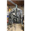 Image 3 : (2) VIP LEATHERS CANADA LEATHER JACKETS : BROWN SIZE-L / BLACK SIZE-M