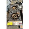 Image 2 : BABAK 2-BURNER GAS HOT PLATE ON ROLLING STAND