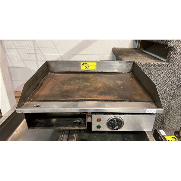 (2) PATRIOTWARES CT-FW7700 FOOD WARMERS/BAIN-MARIES : 1200 WATTS - *ONE IS NEW*