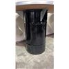Image 2 : 36" DIAMETER ROUND METAL TABLE WITH METAL BARREL BASE