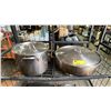 Image 1 : STAINLESS STEEL STOCK POT & 20" DIAMETER RONDEAU PAN