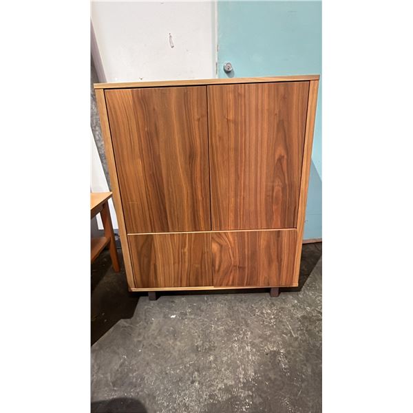 BROWN WOOD 2-DOOR 2-DRAWER CABINET: 42"T X 35.5"W X 16"D