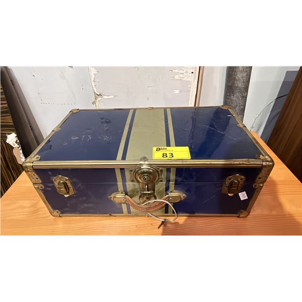 VINTAGE BLUE METAL TRUNK WITH KEY: APPROX. 26"L X 19"D X 9.5"T