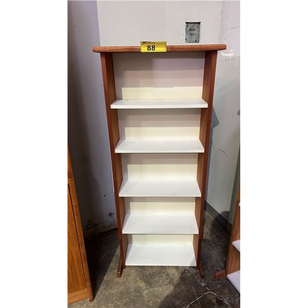 5-SHELF WOOD BOOKCASE: APPROX. 49"T X 21"W X 8"D