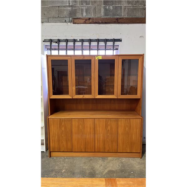 MID CENTURY MODERN WOOD BUFFET WITH HUTCH: 71"T X 65"W X 18"D