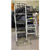 Image 1 : UBERHAUS 5' STEP LADDER & 3' STEP LADDER