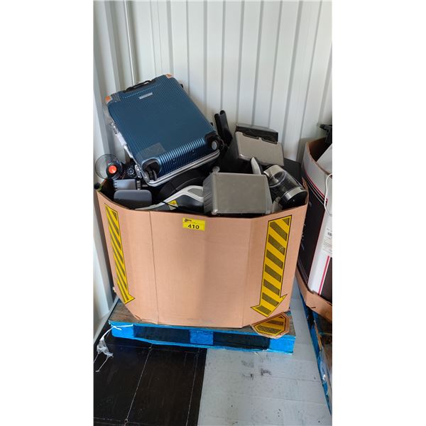 PALLET OF ASSORTED VACUUMS, AIR FRYER, LUGGAGE BAG AND MORE *MUST TAKE ALL/ WORKING CONDITION