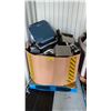Image 1 : PALLET OF ASSORTED VACUUMS, AIR FRYER, LUGGAGE BAG AND MORE *MUST TAKE ALL/ WORKING CONDITION