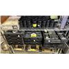 Image 1 : SHELF OF ASSORTED COLLAPSIBLE PLASTIC TRAYS & CRATES