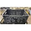 Image 3 : SHELF OF ASSORTED COLLAPSIBLE PLASTIC TRAYS & CRATES