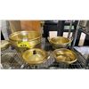 Image 2 : SHELF OF ASSORTED METAL COOKWARE & BOWLS