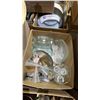 Image 4 : PALLET OF HOUSEHOLD GOODS: DISHWARE, HATS, PLASTIC BINS & MORE - *MUST TAKE ALL ON PALLET*