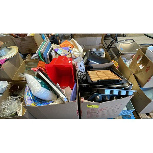 PALLET OF HOUSEHOLD GOODS INCLUDING: MUFFIN TINS, WRAPPING PAPER, QUILTING FABRIC & MORE -