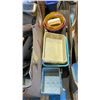 Image 5 : PALLET OF HOUSEHOLD GOODS INCLUDING: MUFFIN TINS, WRAPPING PAPER, QUILTING FABRIC & MORE -