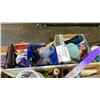Image 2 : PALLET OF  HOUSEHOLD ITEMS: WALL DECOR, CAPS, MINI LOAF PANS & MORE - *MUST TAKE ALL ON PALLET*