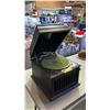 Image 1 : VINTAGE TABLETOP PHONOGRAPH