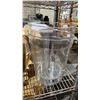 Image 2 : 2 BOXES OF 8 QT. ROUND FOOD STORAGE CONTAINERS