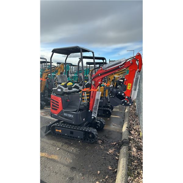 *NEW* CFG INDUSTRIAL MX15RX MINI EXCAVATOR WITH KEY & REPAIR TOOLBOX - 940KG LOAD CAPACITY