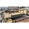 Image 2 : 12' TRUCK BED WITH METAL SIDE WALLS 8'W