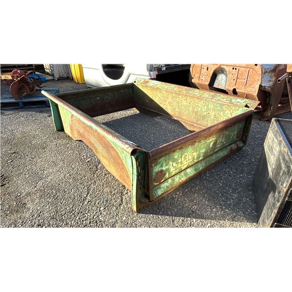 VINTAGE 1948-1955 METAL CHEVROLET/GMC TRUCK BOX 6'8" X 5'