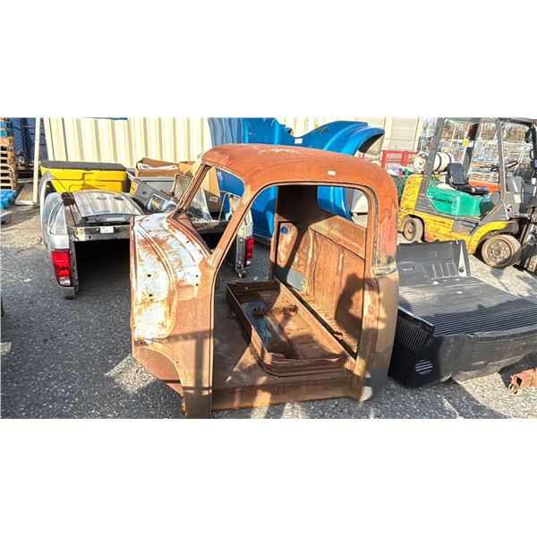 VINTAGE 1948-1955 METAL CHEVROLET/GMC TRUCK CAB