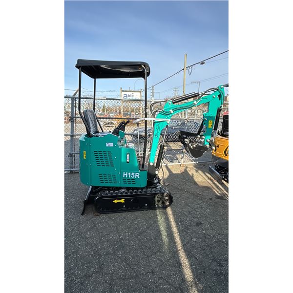 *NEW* CFG INDUSTRIAL H15R MINI EXCAVATOR WITH KEY & REPAIR TOOLBOX - 920KG LOAD CAPACITY