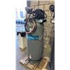 Image 2 : PRO 4000 COMMERCIAL DUTY AIR COMPRESSOR - 5-60 GAL, 125 PSI, 15 AMP, 240 VOLTS, 60 HZ, 1-PHASE