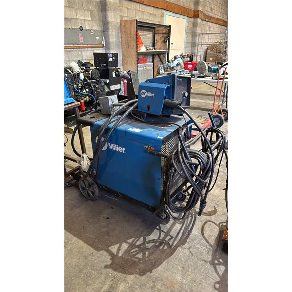 MILLER CP-302 CV, DC WELDING POWER SOURCE WITH MILLER 20 SERIES 24V WIRE FEEDER